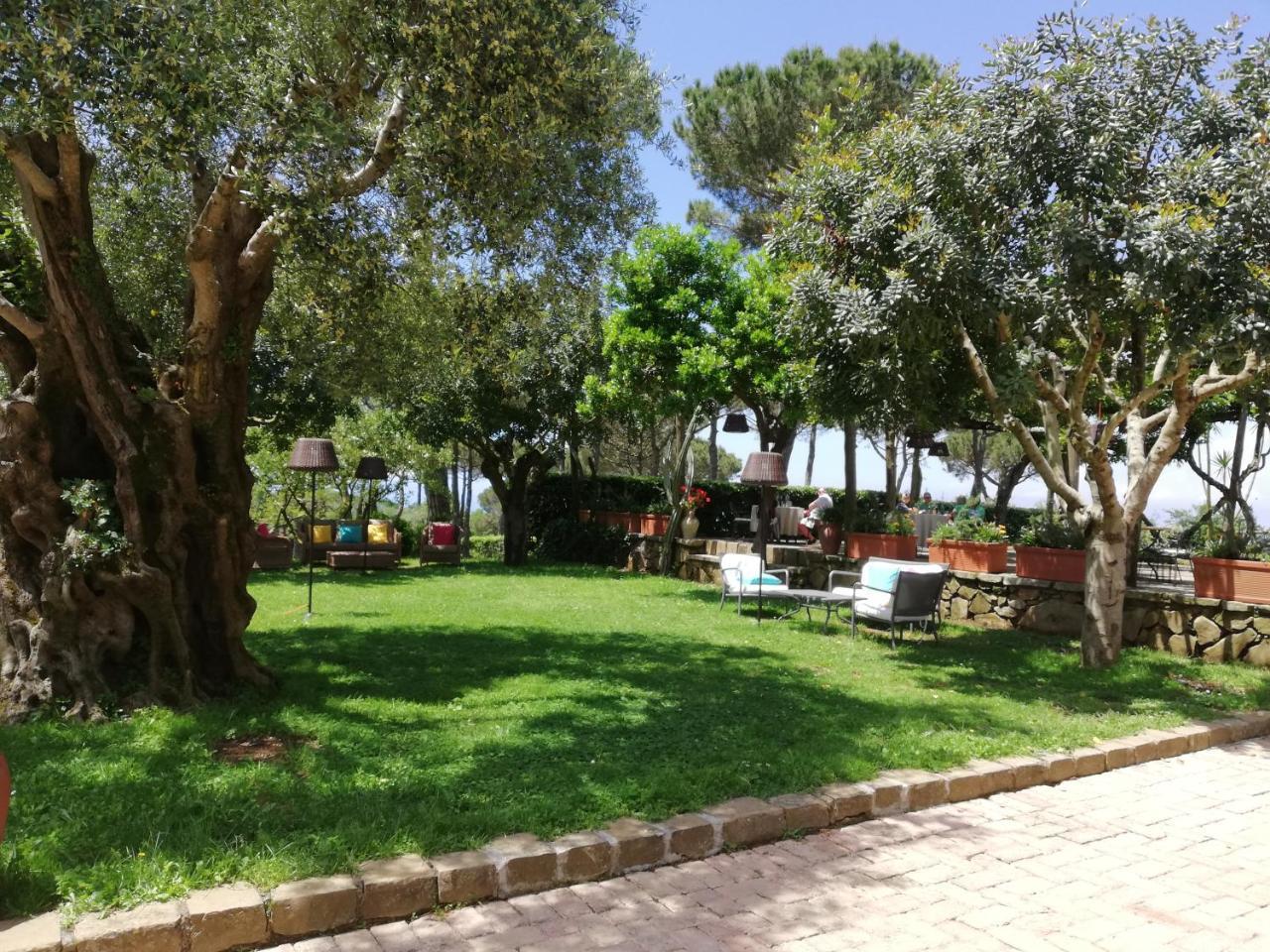 Oasi Olimpia Relais Otel SantʼAgata sui Due Golfi Dış mekan fotoğraf